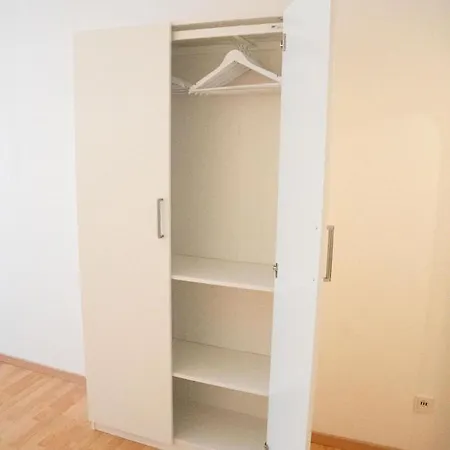 Nette 1 Zimmerwohnung In فورتسبورغ